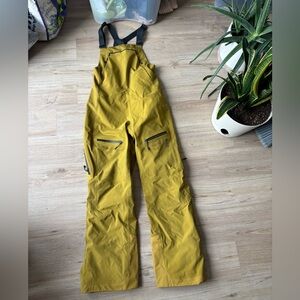 Women's Mountain Hardwear Boundary Line Goretex bibs